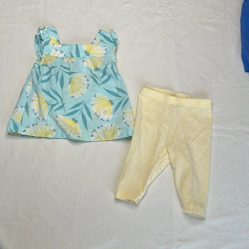 Carters size 9 months baby bundle of summer sets. Mix and match tops and pants.